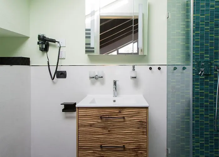 Rita Pool & Mascalucia