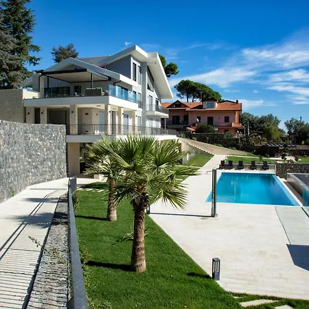 Rita Pool & Nocleg ze śniadaniem