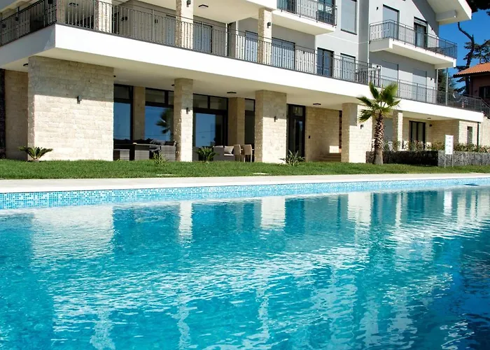 Rita Pool & Bed & Breakfast *